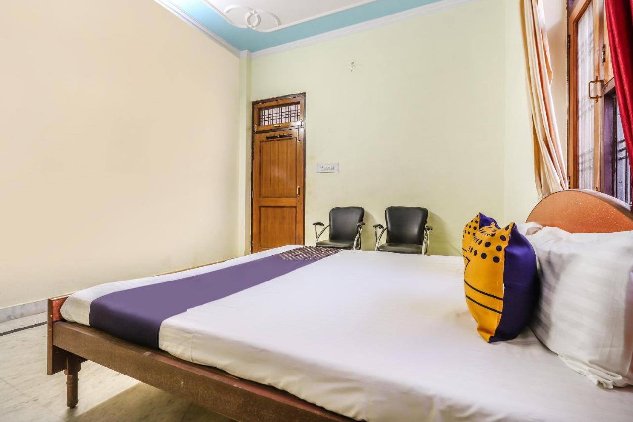 ホテルSpot On 70311 Rangoli Palace ラクナウ エクステリア 写真